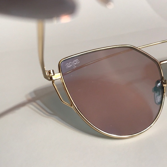 ✰ Authentic Rosegold Mirrored Sunglasses ✰ - Picture 8 of 8